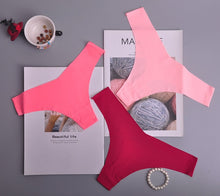 Load image into Gallery viewer, Christmas gift Cotton Snowflakes white Women's Sexy Thongs G-string Underwear Panties Briefs For Ladies T-back 1pcs/lot zhx13